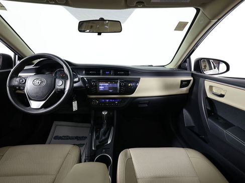 Used 2015 Toyota Corolla LE image 29