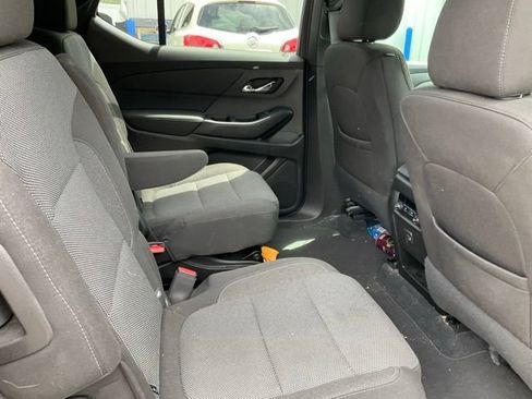 Used 2023 Chevrolet Traverse LT FWD image 8