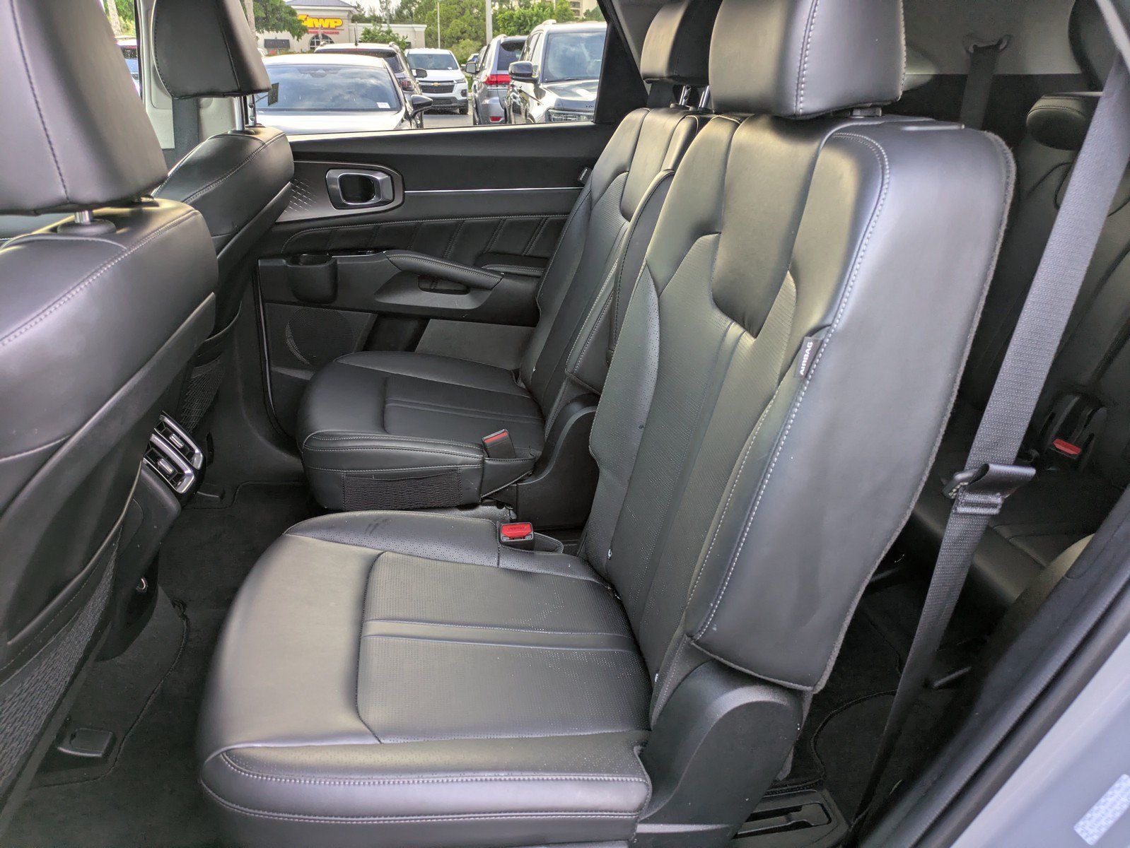 Certified 2025 Kia Sorento SX FWD image 12