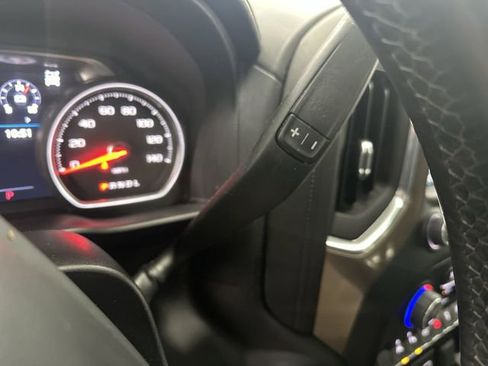 Certified 2022 Chevrolet Silverado 1500 High Country w/ Technology Package image 18