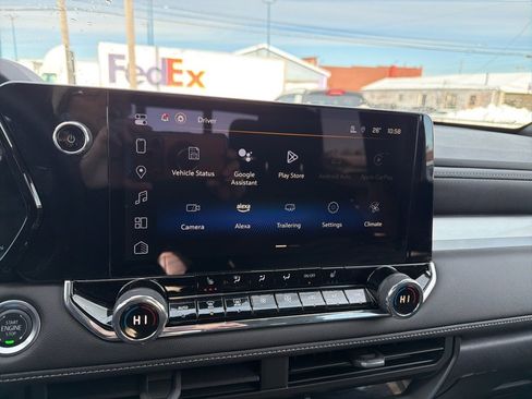 Used 2024 Chevrolet Colorado LT w/ LT Convenience Package II image 21