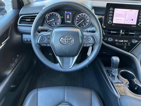 Used 2024 Toyota Camry SE FWD image 16