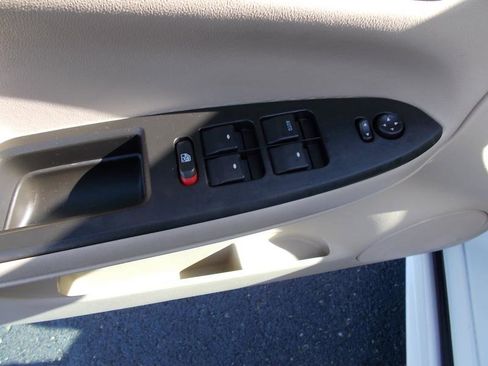 Used 2011 Chevrolet Impala LS image 28