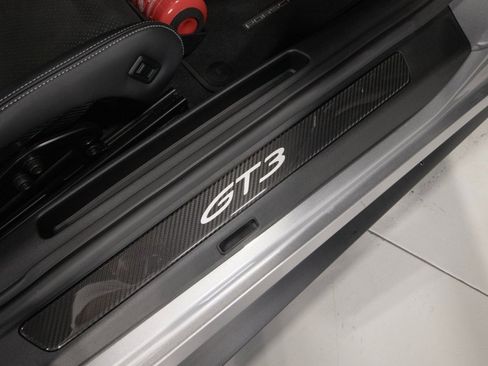 Used 2022 Porsche 911 GT3 image 51