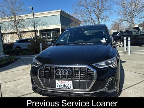 Used 2025 Audi Q3 2.0T Premium w/ Convenience Package image 2