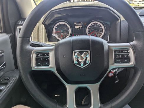 Used 2022 RAM 1500 Classic SLT image 26