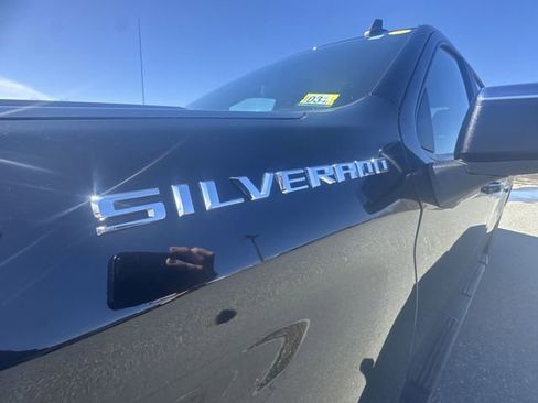 Used 2022 Chevrolet Silverado 1500 LT image 33