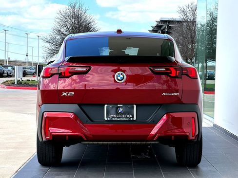 Certified 2025 BMW X2 xDrive28i image 6