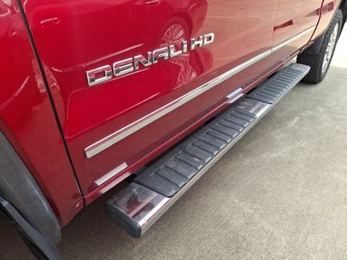 Used 2019 GMC Sierra 2500 Denali w/ Duramax Plus Package AWD/4WD image 6
