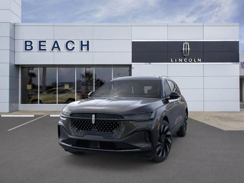 New 2026 Lincoln Nautilus Reserve AWD/4WD image 3