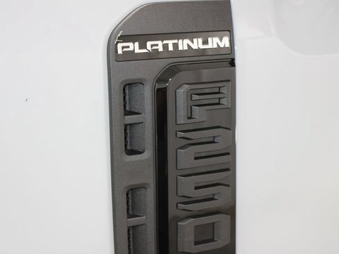 Used 2026 Ford F250 Platinum AWD/4WD image 16