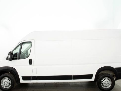 Used 2025 RAM ProMaster 2500 w/ Convenience Group FWD image 5
