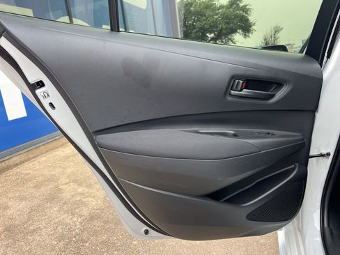 Used 2023 Toyota Corolla LE w/ Carpet Mat Package (TMS) FWD image 17