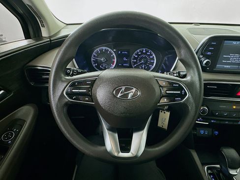 Used 2019 Hyundai Santa Fe SE image 11