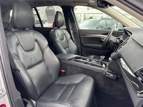 Used 2017 Volvo XC90 T6 Momentum w/ Vision Package AWD/4WD image 30
