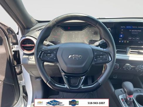 Certified 2024 Chevrolet Trax RS FWD image 13