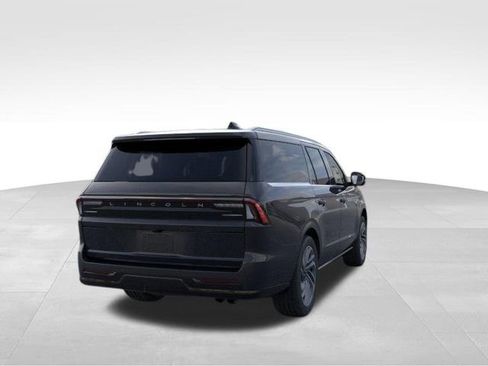 New 2026 Lincoln Navigator L Reserve AWD/4WD image 9