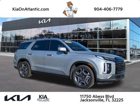 Used 2024 Hyundai Palisade Limited image 1