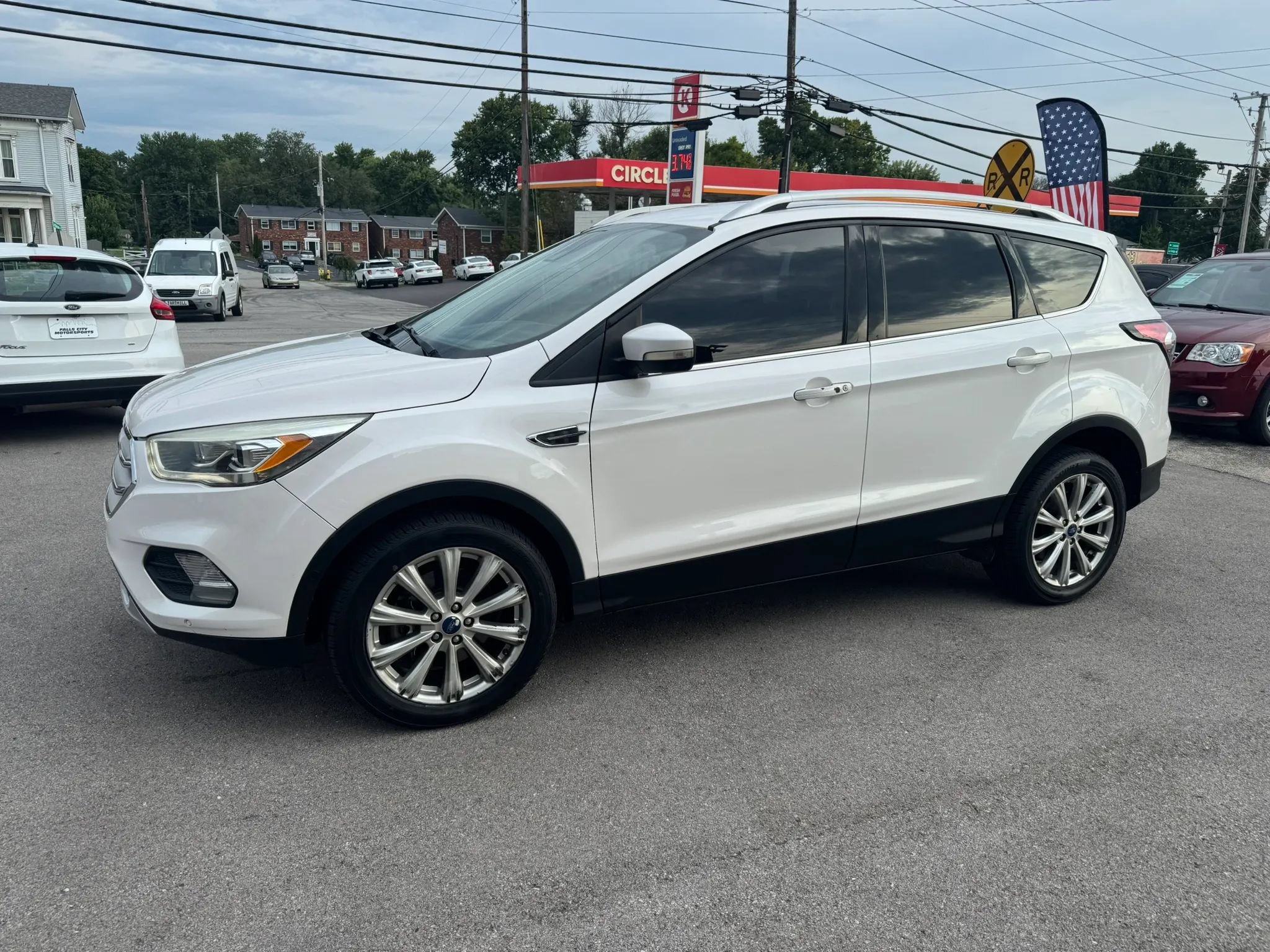Used 2017 Ford Escape Titanium w/ Equipment Group 301A AWD/4WD image 6