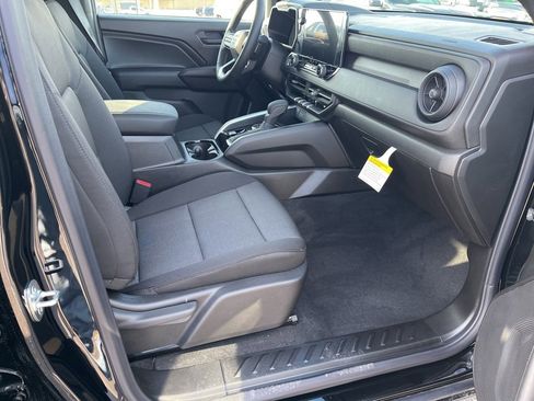 New 2026 Chevrolet Colorado W/T image 11