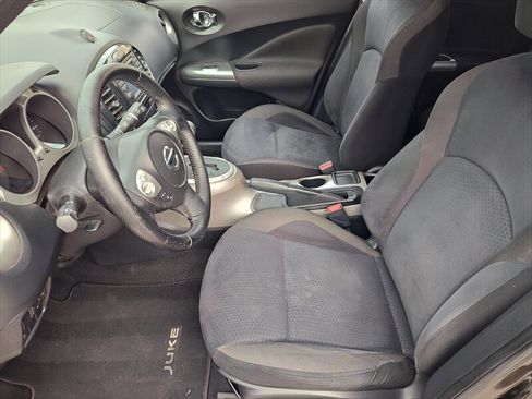Used 2011 Nissan Juke SV image 12