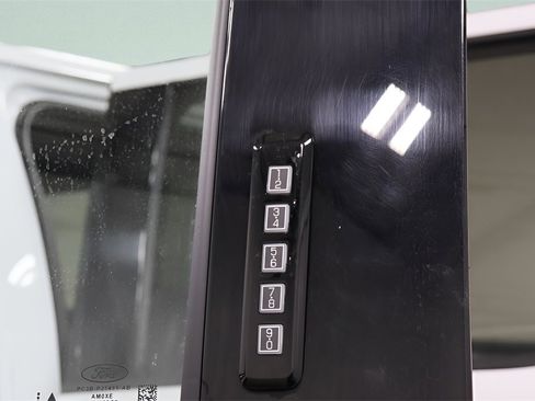 Used 2024 Ford F350 XLT image 35