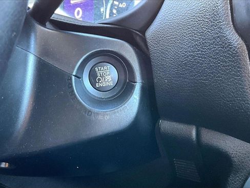 Certified 2018 Jeep Renegade Altitude image 26