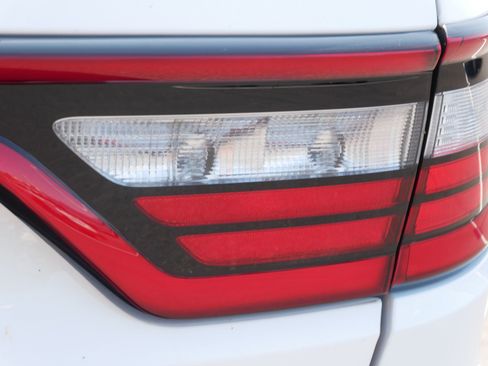 Used 2023 Dodge Durango GT AWD/4WD image 17