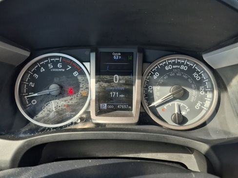 Used 2021 Toyota Tacoma 2WD Double Cab image 31