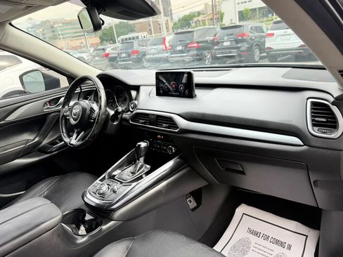 Used 2018 MAZDA CX-9 Touring FWD image 36