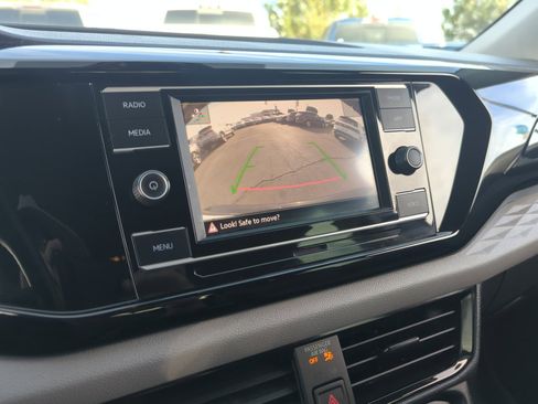 Certified 2022 Volkswagen Taos S image 27