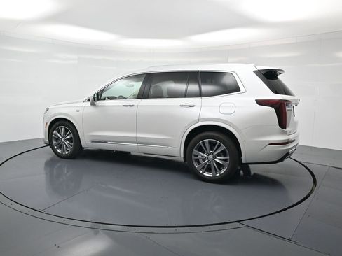 Used 2023 Cadillac XT6 Premium Luxury w/ Technology Package image 3