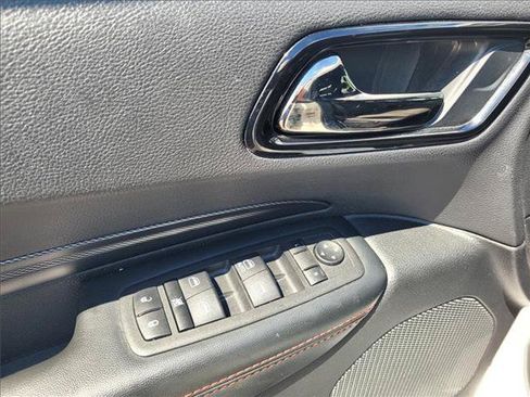 Used 2023 Dodge Durango GT RWD image 11