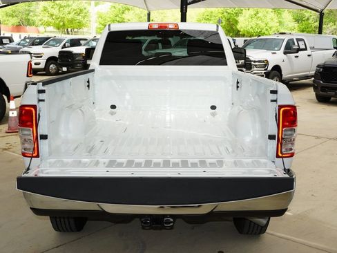 Used 2024 RAM 2500 Tradesman w/ Chrome Appearance Group AWD/4WD image 28