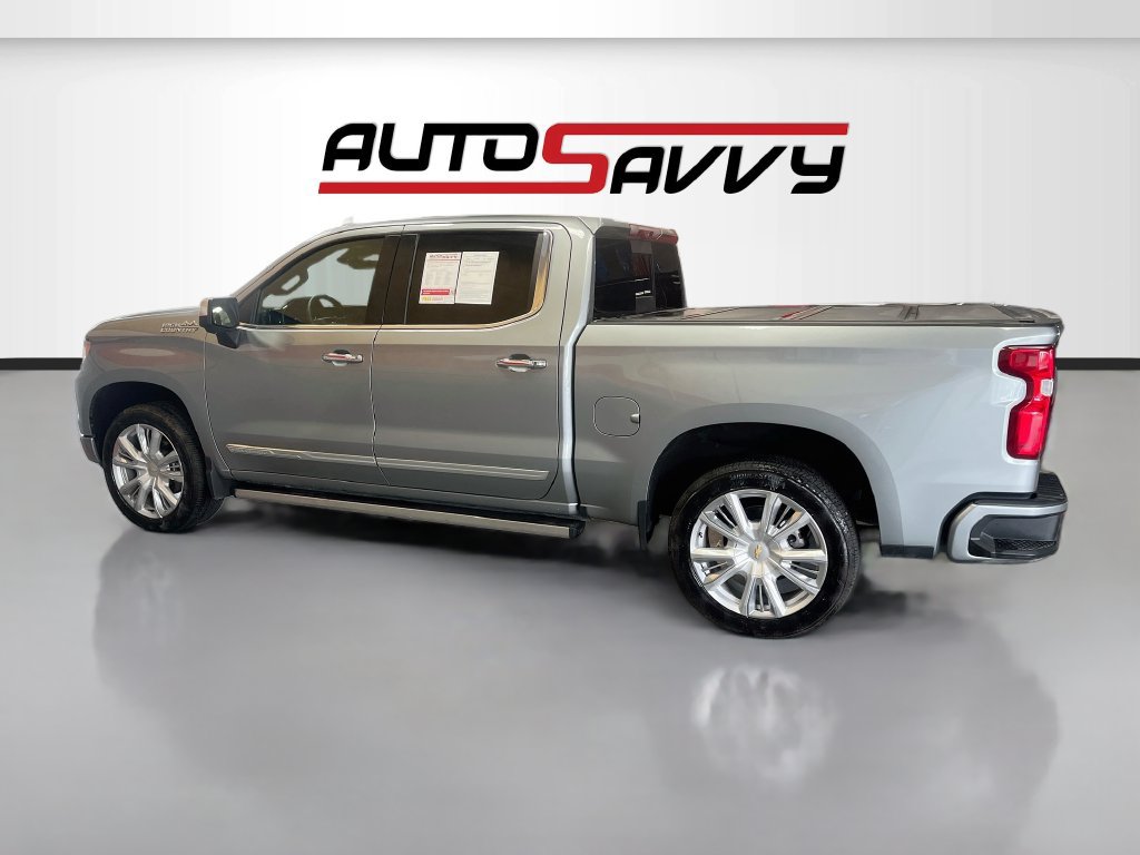 Used 2025 Chevrolet Silverado 1500 High Country AWD/4WD image 4