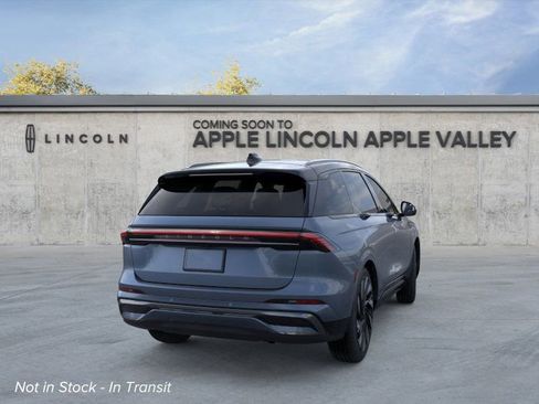 New 2026 Lincoln Nautilus Reserve w/ Jet Appearance Package image 9