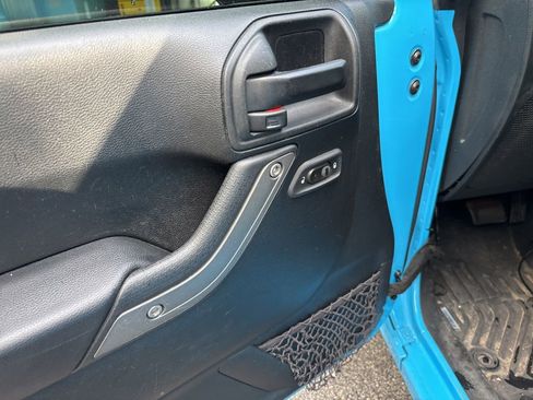 Used 2017 Jeep Wrangler Unlimited Sport w/ Quick Order Package 24S image 10