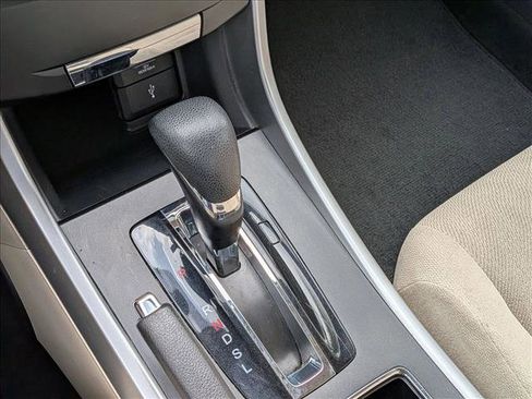 Used 2013 Honda Accord LX image 12