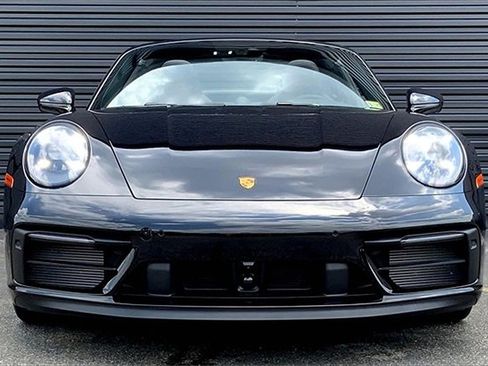 Used 2023 Porsche 911 Targa 4 GTS image 3