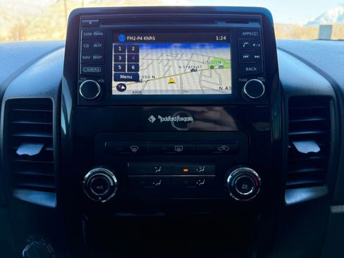 Used 2015 Nissan Titan SV w/ SV Value Truck Package image 15