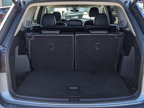 Used 2024 Volkswagen Atlas SE image 31