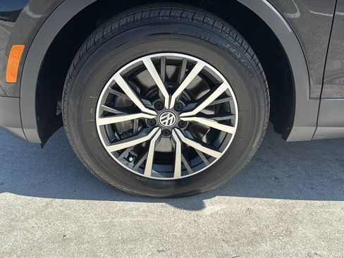 Used 2021 Volkswagen Tiguan S FWD image 18