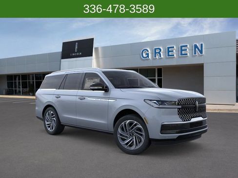 New 2026 Lincoln Navigator Reserve AWD/4WD image 7