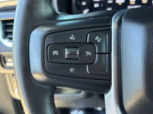 Used 2024 GMC Yukon SLT AWD/4WD image 18