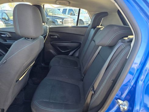 Used 2015 Chevrolet Trax LS FWD image 12