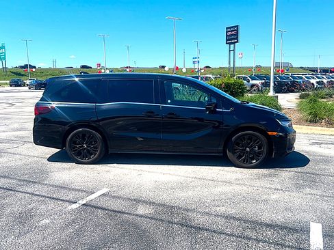 Used 2025 Honda Odyssey Sport-L image 5