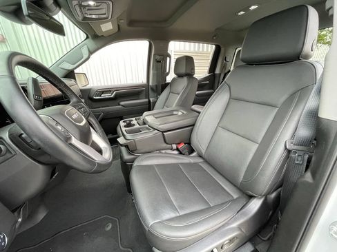 Used 2025 GMC Sierra 1500 SLT AWD/4WD image 24