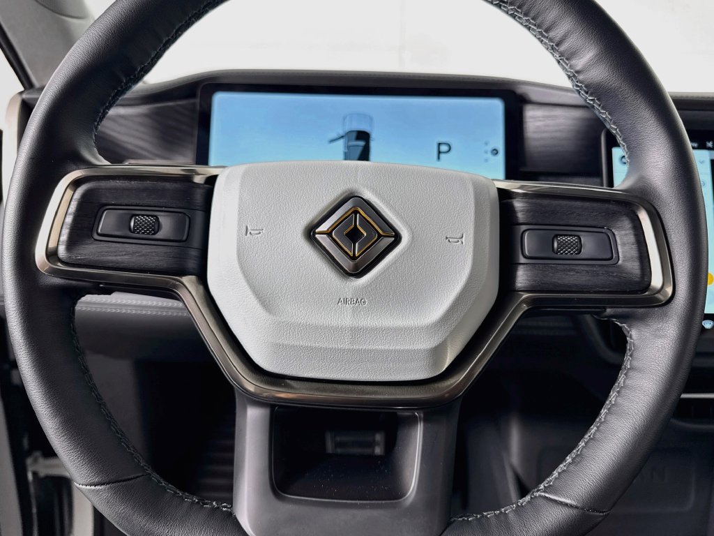 Used 2025 Rivian R1S Adventure Dual AWD/4WD image 45