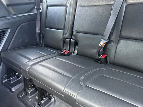 Used 2022 Chevrolet Tahoe Z71 w/ Off-Road Capability Package image 18