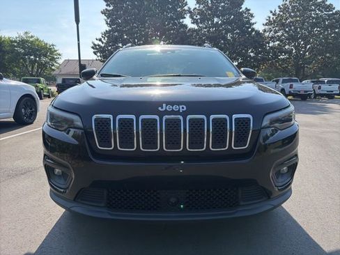 Used 2022 Jeep Cherokee Latitude Lux w/ Sun & Sound Group AWD/4WD image 2